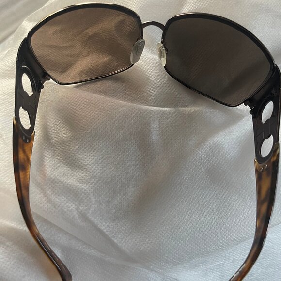 Ferragamo Sunglasses - Picture 3 of 9